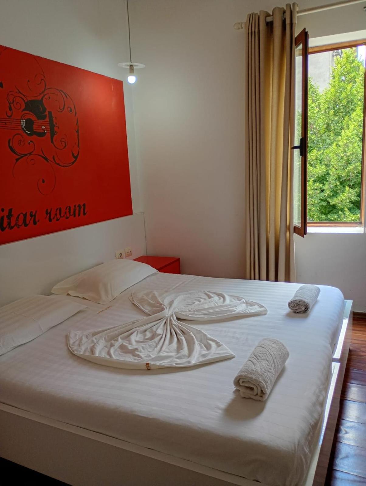 Boutique Artist Hotel ติรานา ภายนอก รูปภาพ