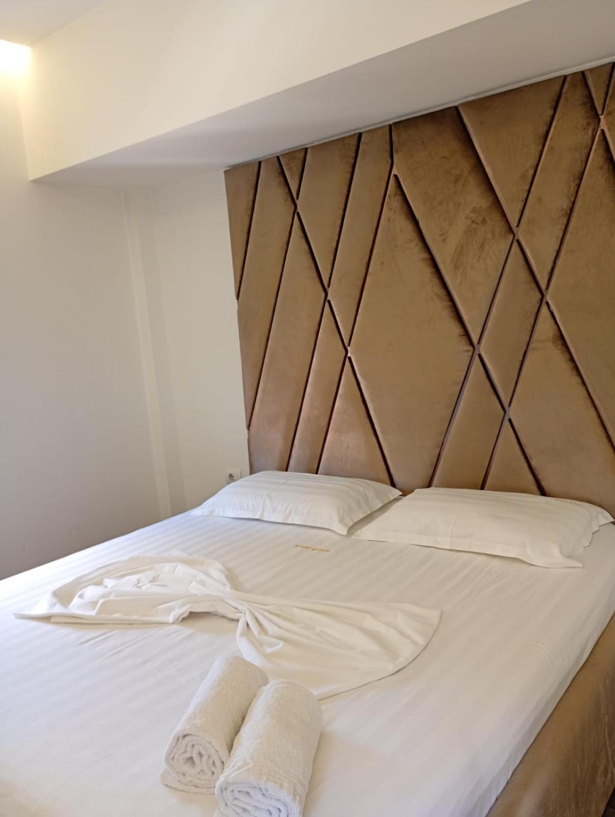 Boutique Artist Hotel ติรานา ภายนอก รูปภาพ